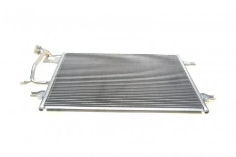 Радиатор кондиционера A4 / PASSAT5 MT/AT 97-01 Van Wezel 03005140