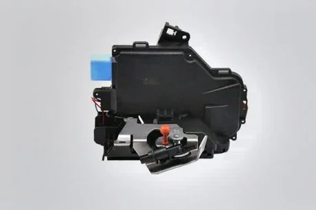 Замок дверей задньої лівої AUDI A4 B6 2001-04 Vika 88391795701